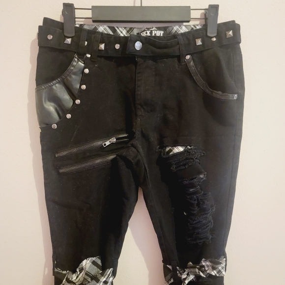 Sex Pot Revenge Japanese Studded Leather Edgy Black Women's Jeans with Studs - Picture 2 of 14